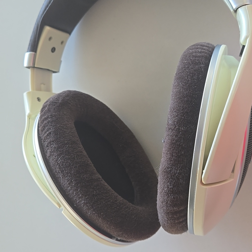 Sennheiser Audio HDD 599 Headphones - Picture 4 of 7